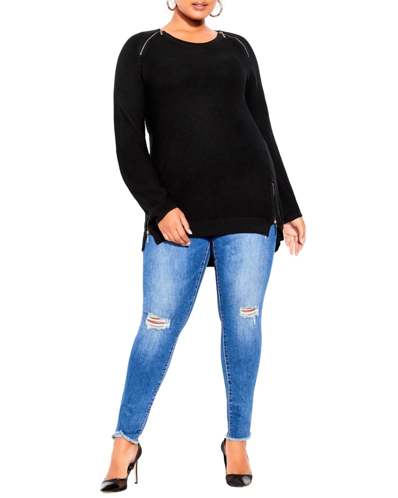 Front of a model wearing a size XXS Addie Zip Tunic in Black by City Chic. | dia_product_style_image_id:234381